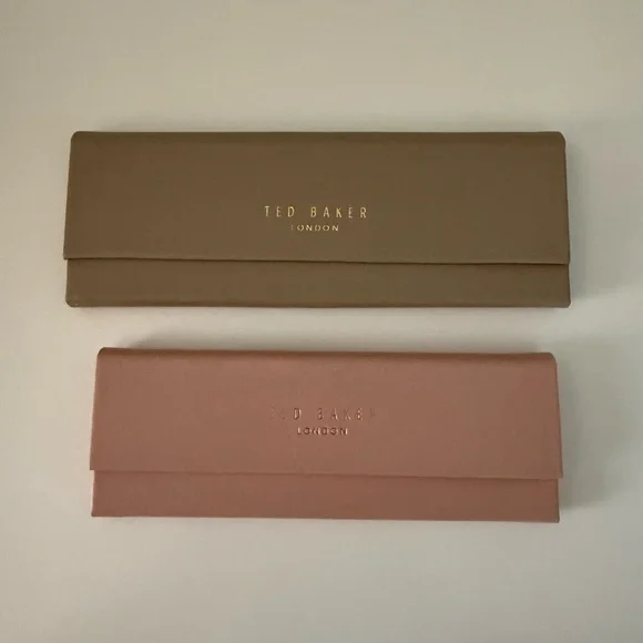 NWT Ted Baker large cosmetic bag, 2 eyeglass/sunglass cases, cleaning cloth set - Picture 13 of 16